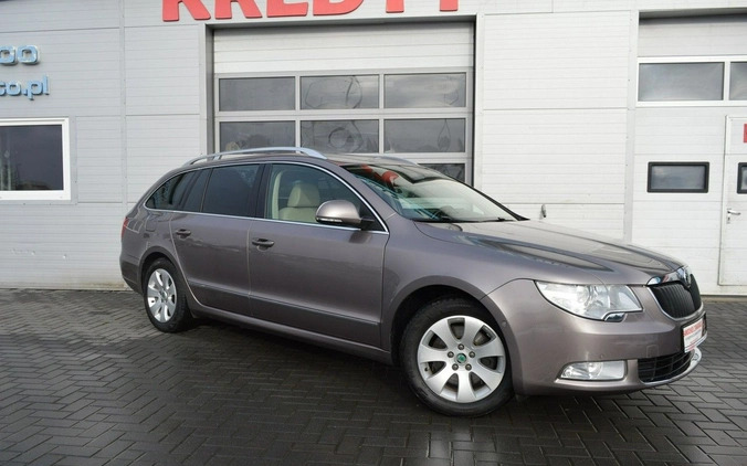 Skoda Superb cena 31000 przebieg: 226000, rok produkcji 2011 z Hrubieszów małe 781